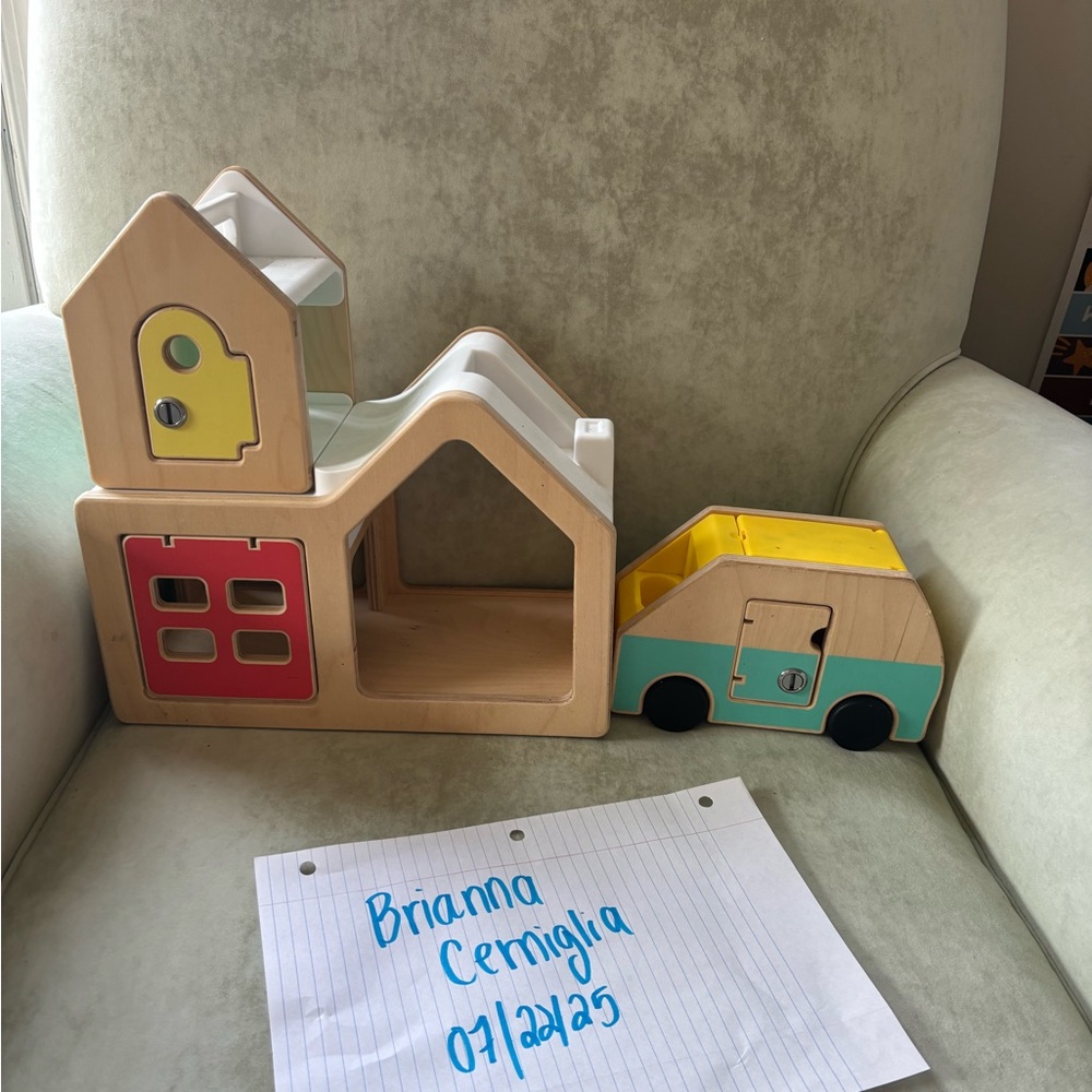 LOVEVERY House and Car